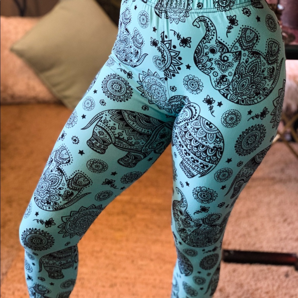 Velvety Soft Turquoise Leggings✨🐘